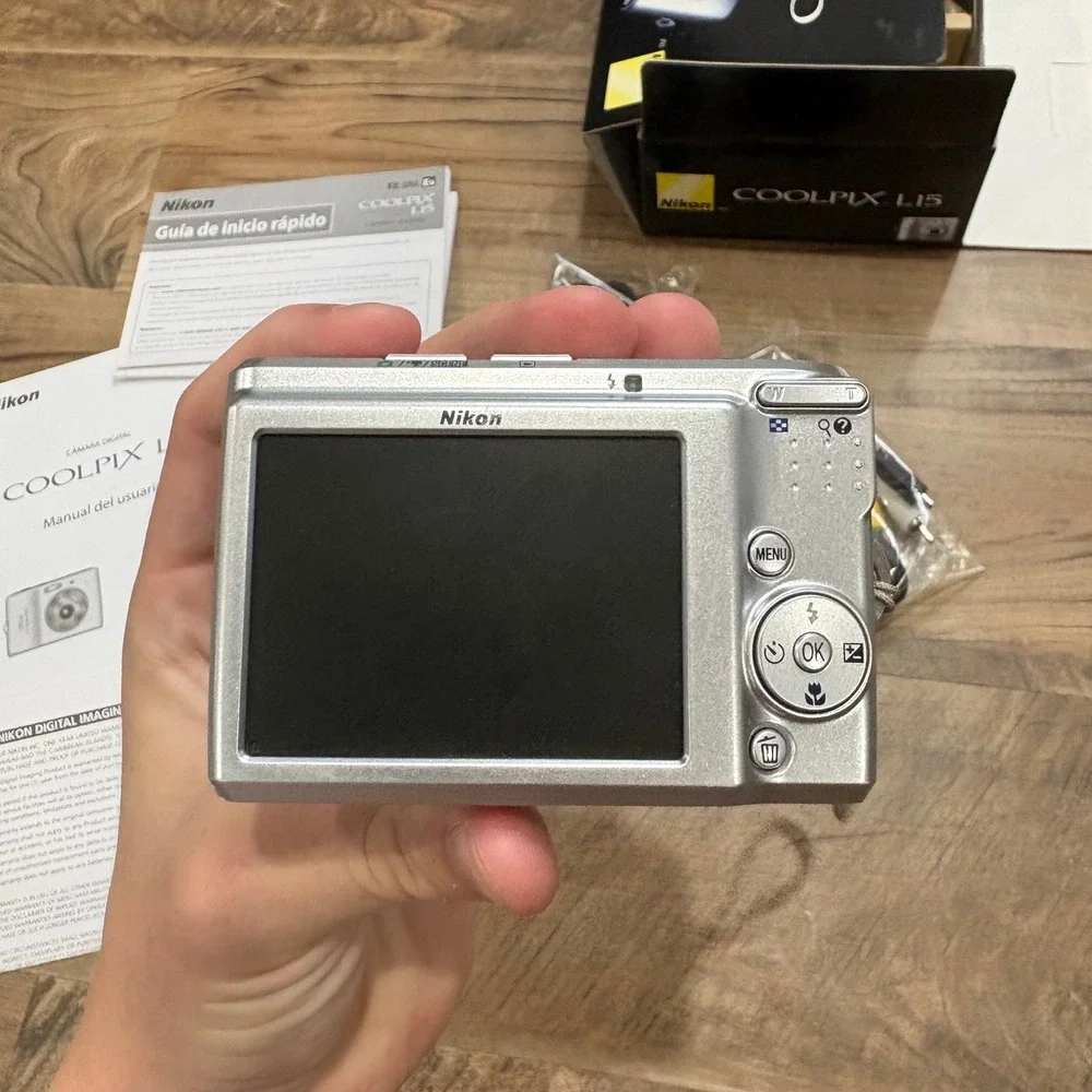 Vintage Y2K Nikon Digital Camera Silver Coolpix L15 Point and Shoot VR